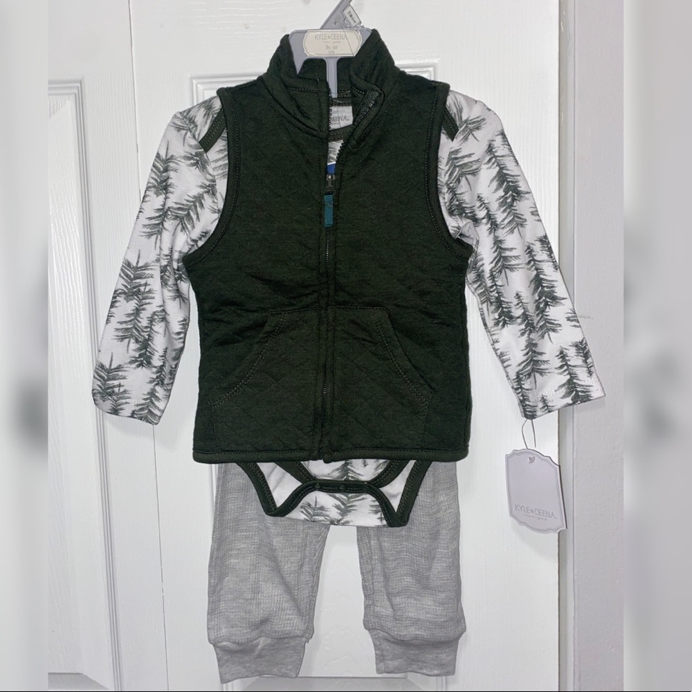 Kyle & Deena Baby Outfit